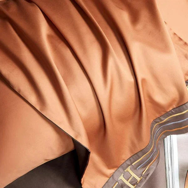 Luksuriøst satinsengetøj 4-delt sæt - OpulenceSleep