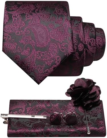 Sæt i mørk blommefarve og sort paisley med slips, lommeklud, manchetknapper, slipsenål og blomsterbroche. 27