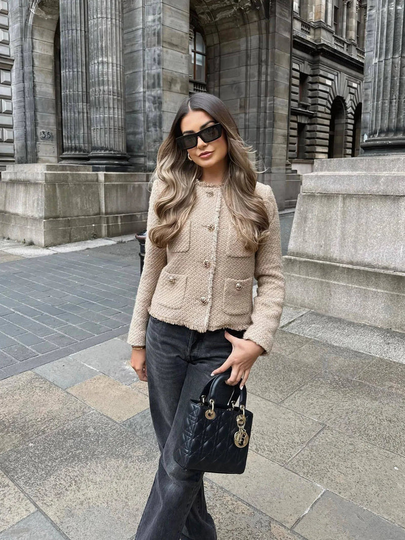 Chic tweedjakke med guldknapper - Evelyn