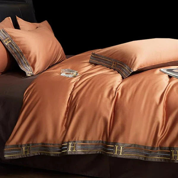 Luksuriøst satinsengetøj 4-delt sæt - OpulenceSleep