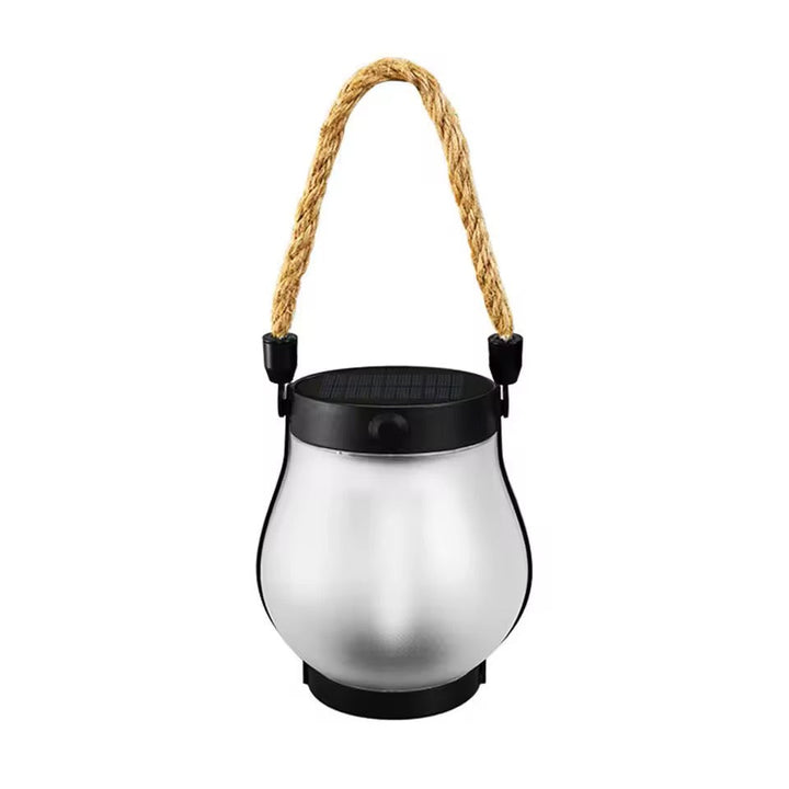 Lanterne med rebhank, sort låg med solcellepanel og matteret glas, frilagt på hvid baggrund uden tændt lys 6