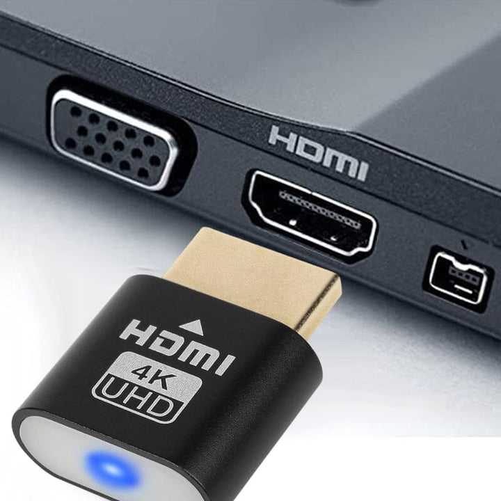 Sort HDMI-enhed med blå LED klar til at blive sat i HDMI-porten på siden af en bærbar computer. 3
