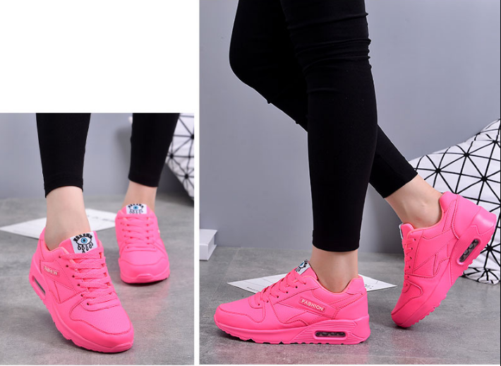 To nærbilleder af neonpink sko båret af en model i sorte leggings 6