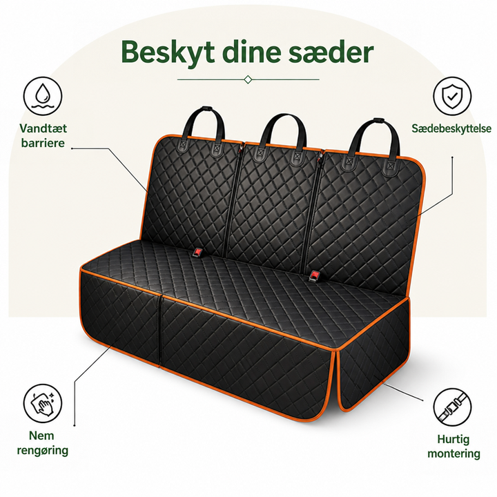 Sort vatteret bagsædebetræk med orange kant set skråt forfra, med tre hanke øverst, sidestykker og to åbninger til selen. 2