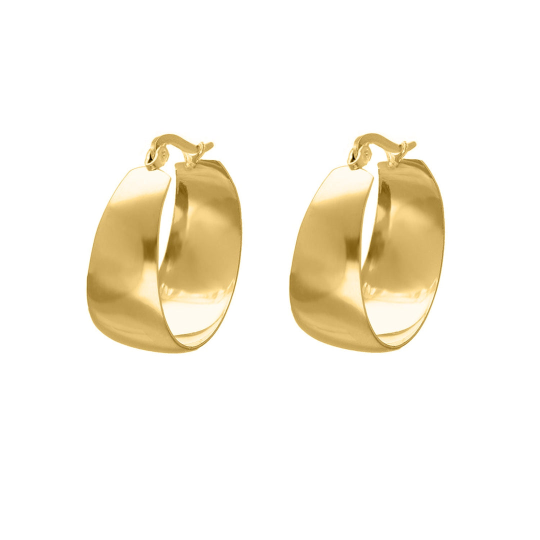 Große goldfarbene Statement-Creolen, modische Ohrringe, glänzend, Schmuckaccessoire.